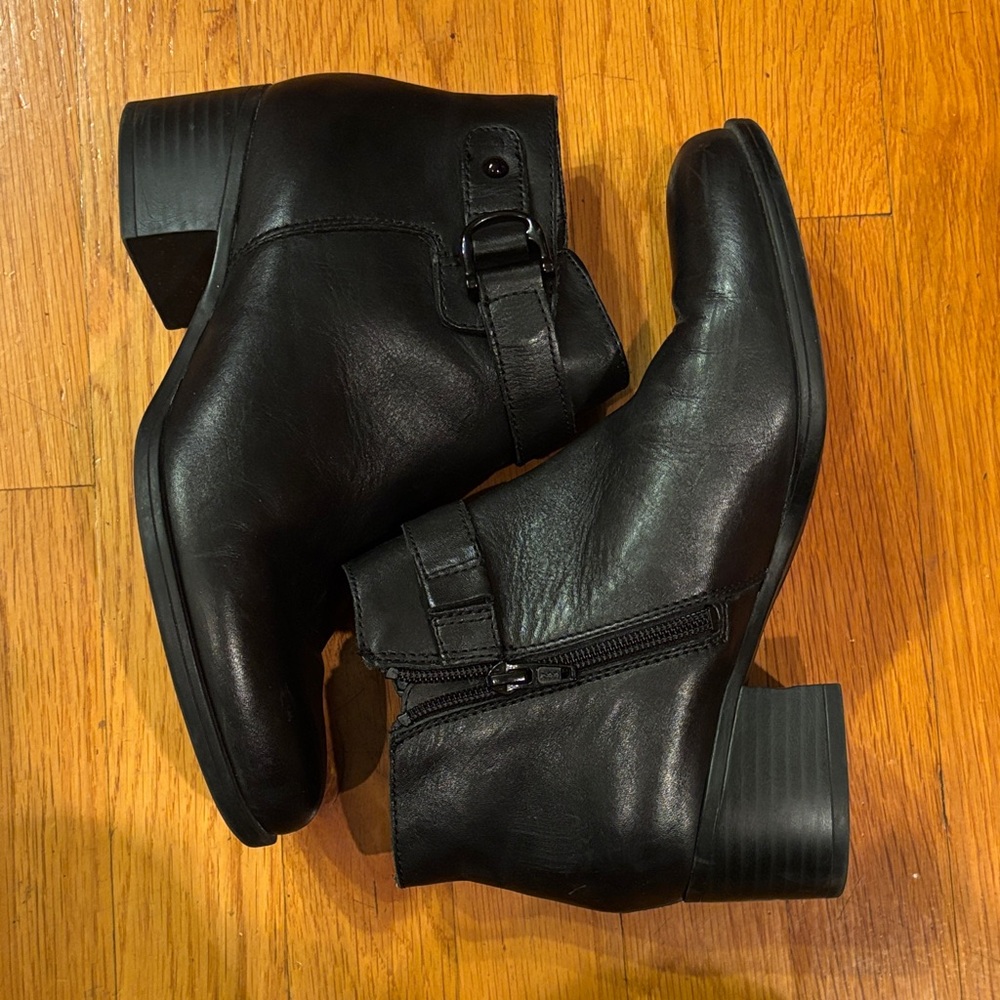 Naturalizer Black Leather Women’s Ankle Boots Side Zip Sz 6.5